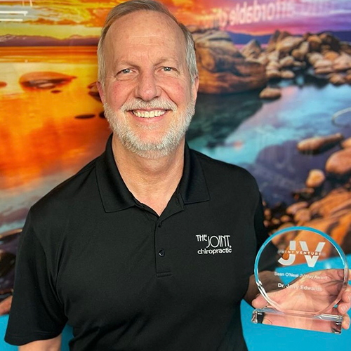 JV Award 2022 Dr. Jerry Edwards